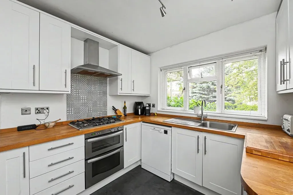 Station Road, Long Marston, Hertfordshire, HP23 4QS, photo 19