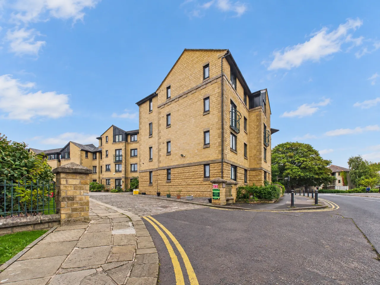 1 bed flat for sale, Spinners Court, Lancaster, LA1