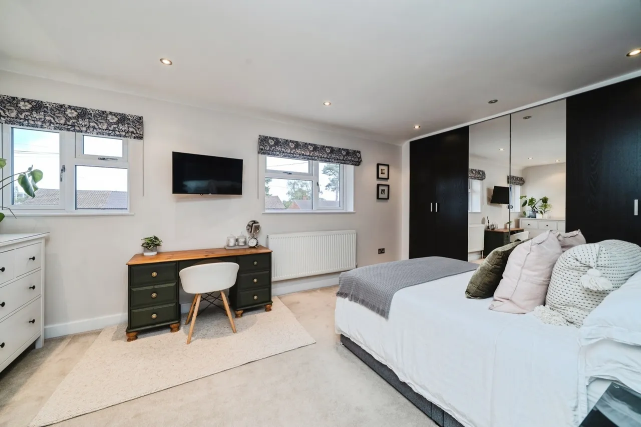 Albert Drive, Woking, GU21, photo 15