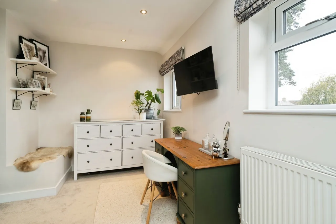 Albert Drive, Woking, GU21, photo 16