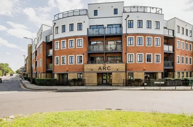 2 bed flat for sale, The Arc, Aylesbury, HP20