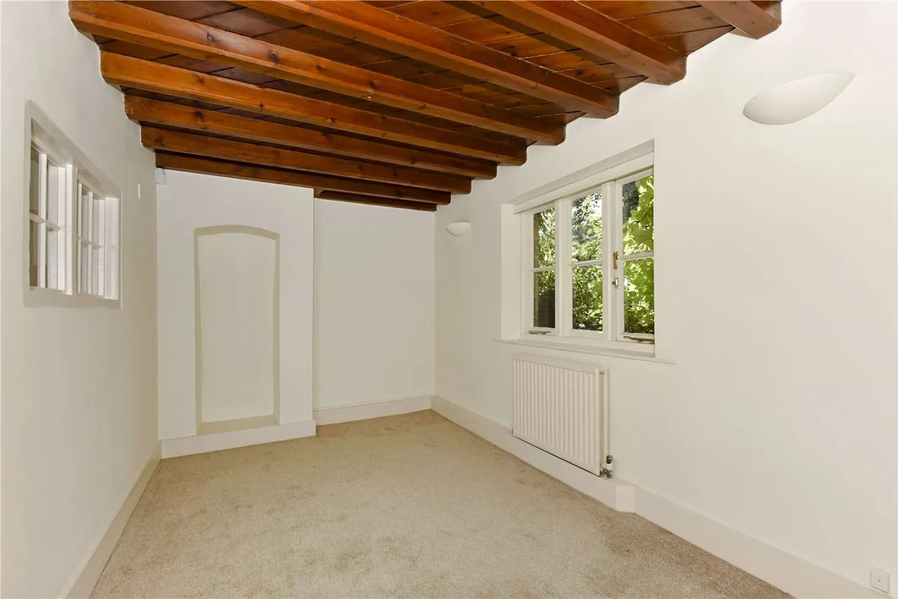 Hambleden, Henley-on-Thames, Oxfordshire, RG9 6RT, photo 6