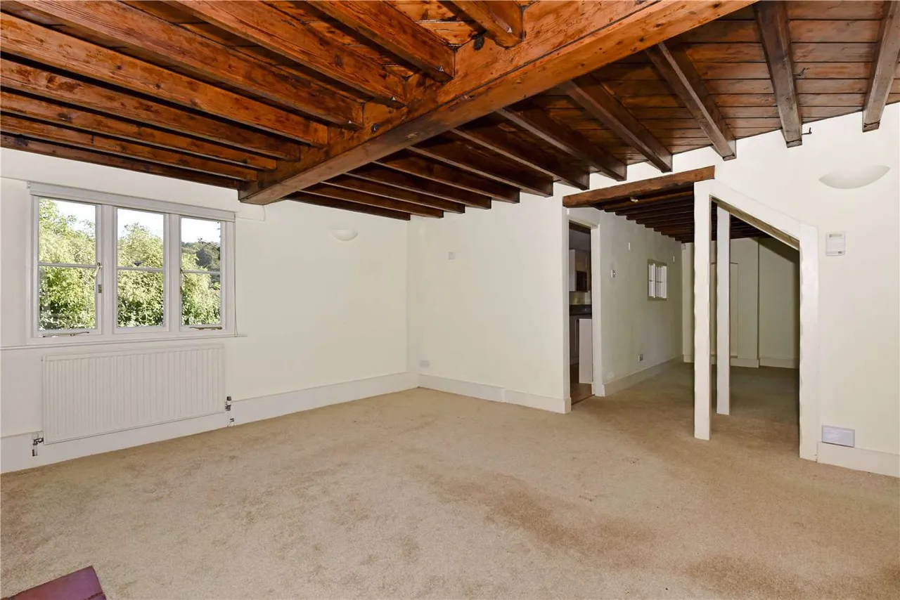 Hambleden, Henley-on-Thames, Oxfordshire, RG9 6RT, photo 5