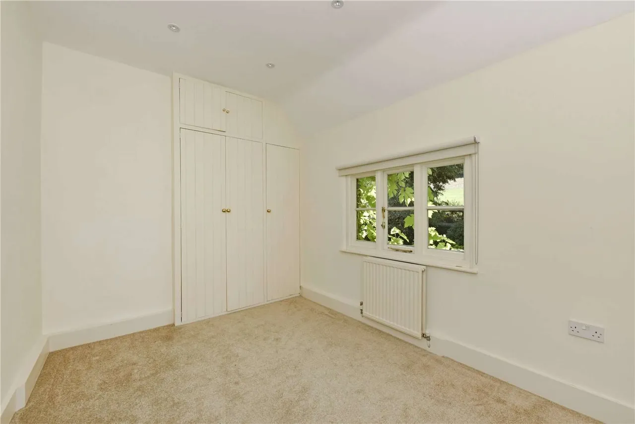 Hambleden, Henley-on-Thames, Oxfordshire, RG9 6RT, photo 8