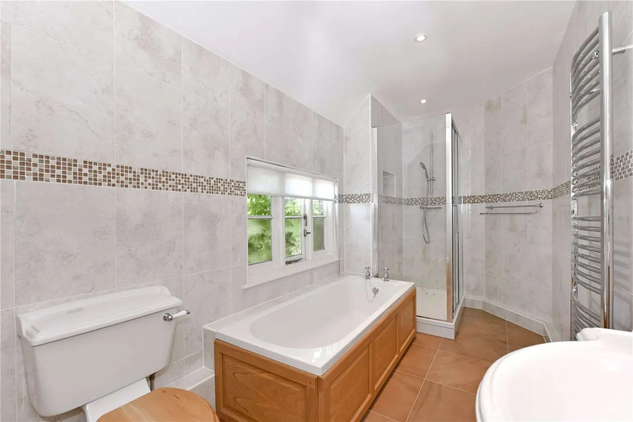 Hambleden, Henley-on-Thames, Oxfordshire, RG9 6RT, photo 9