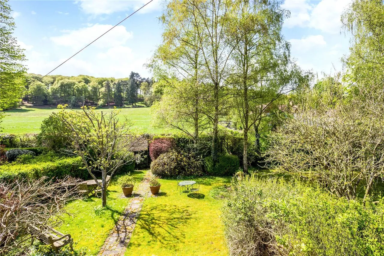 Hambleden, Henley-on-Thames, Oxfordshire, RG9 6RT, photo 11