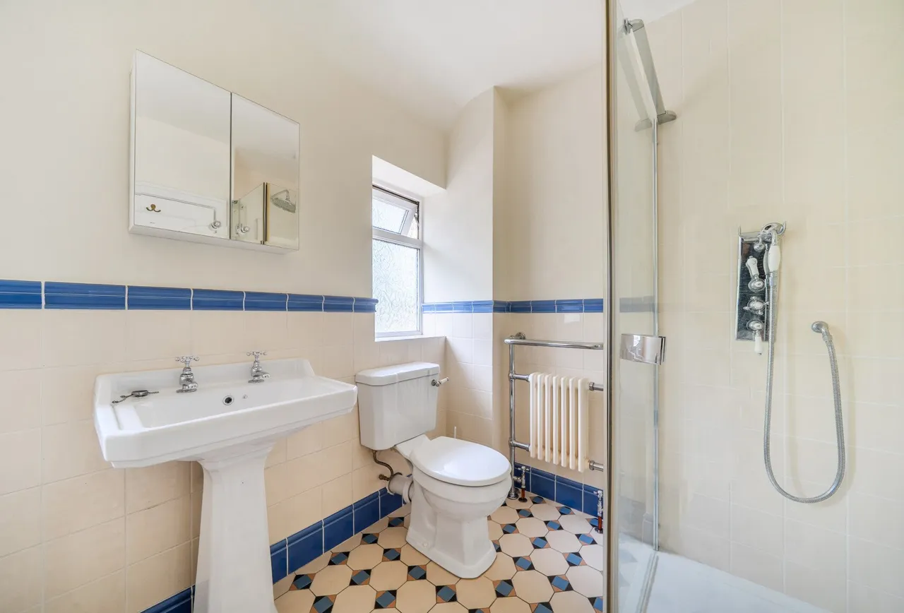 Nutfield Road, Surrey, Merstham, RH1 3HG, photo 12