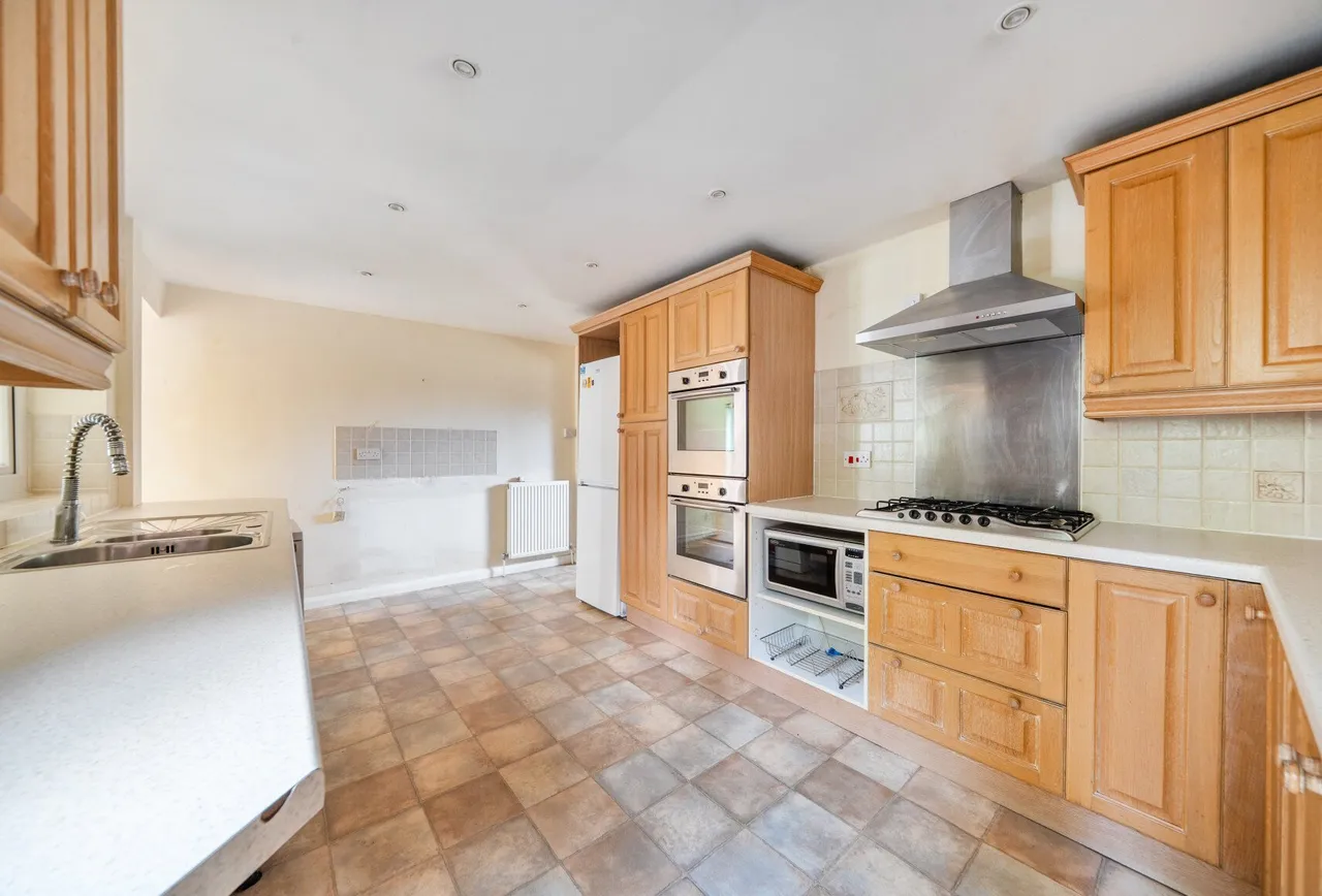 Nutfield Road, Surrey, Merstham, RH1 3HG, photo 6