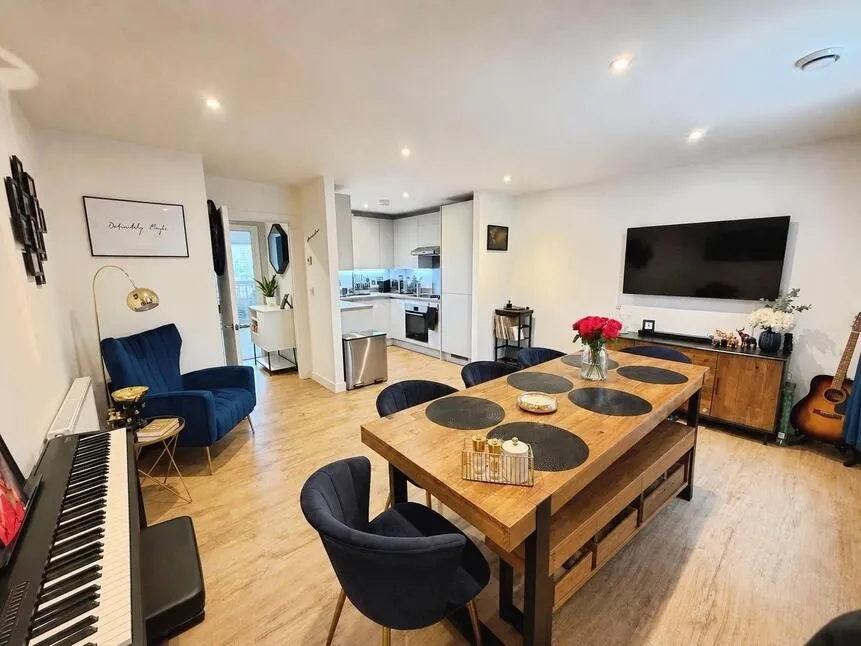 Pitcher Lane, Ashford, TW15, photo 9