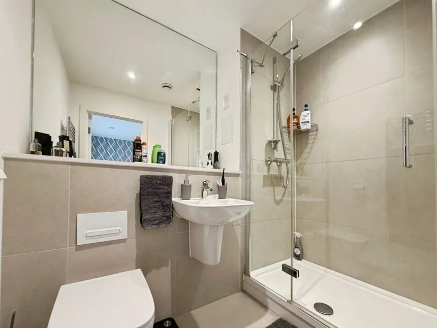 Pitcher Lane, Ashford, TW15, photo 7