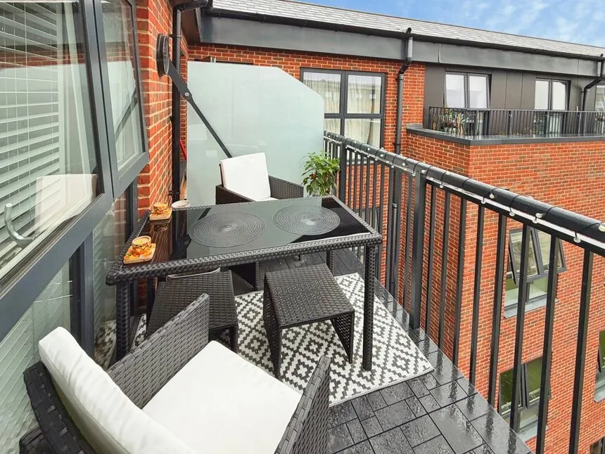 Pitcher Lane, Ashford, TW15, photo 12