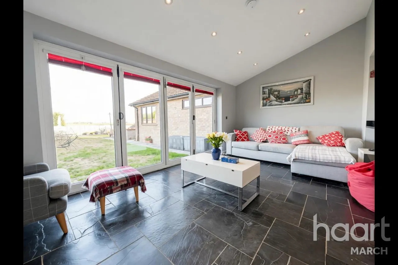 Herne Road, Ramsey St Mary's, PE26, photo 4