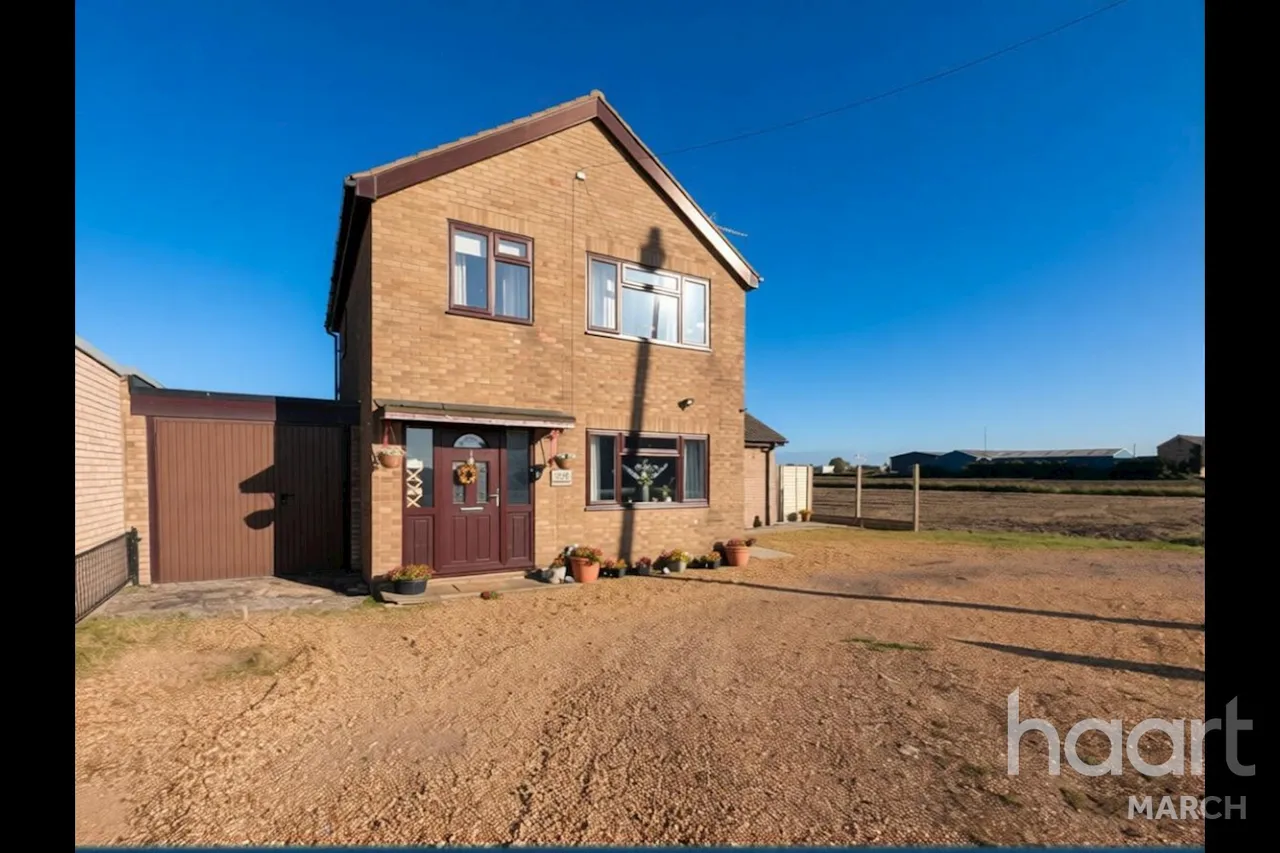 Herne Road, Ramsey St Mary's, PE26, photo 22