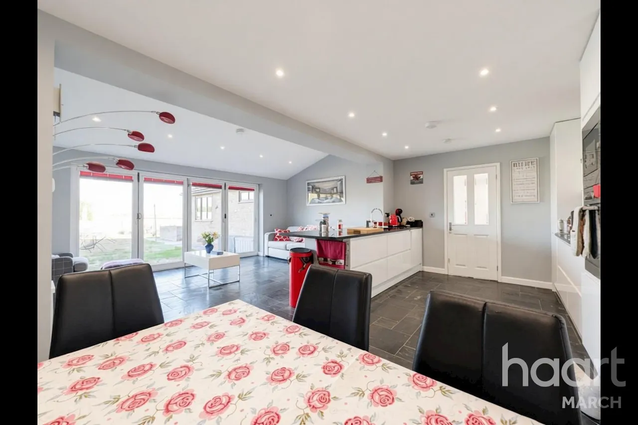 Herne Road, Ramsey St Mary's, PE26, photo 2