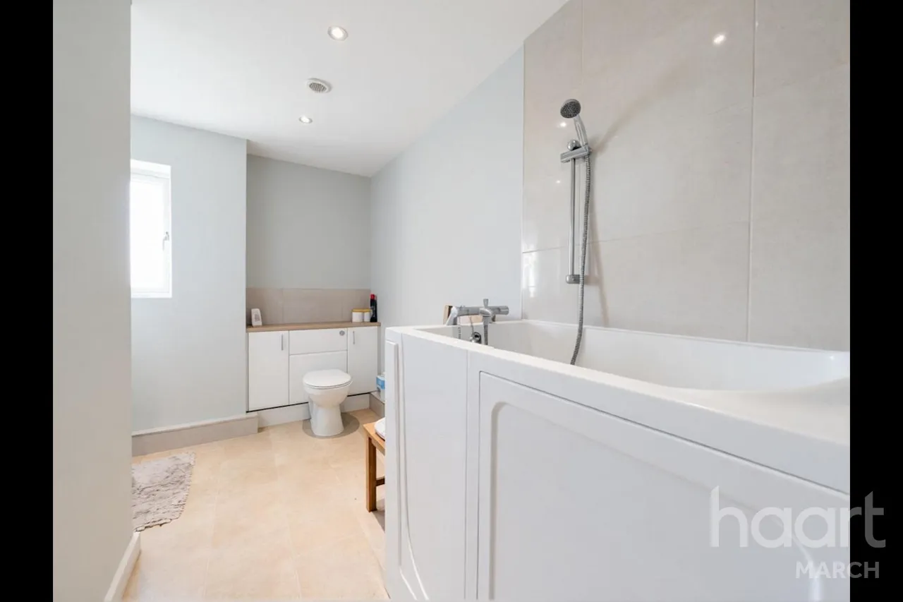 Herne Road, Ramsey St Mary's, PE26, photo 34