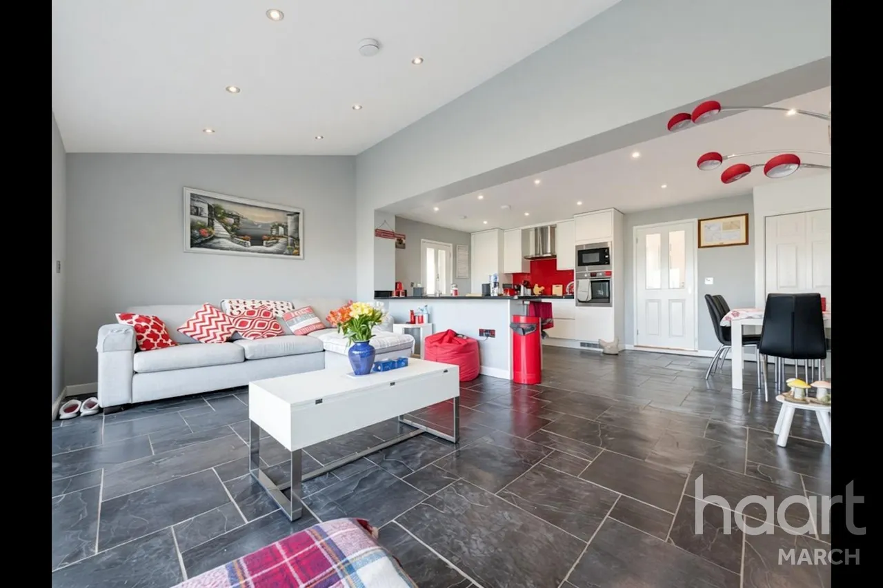 Herne Road, Ramsey St Mary's, PE26, photo 9