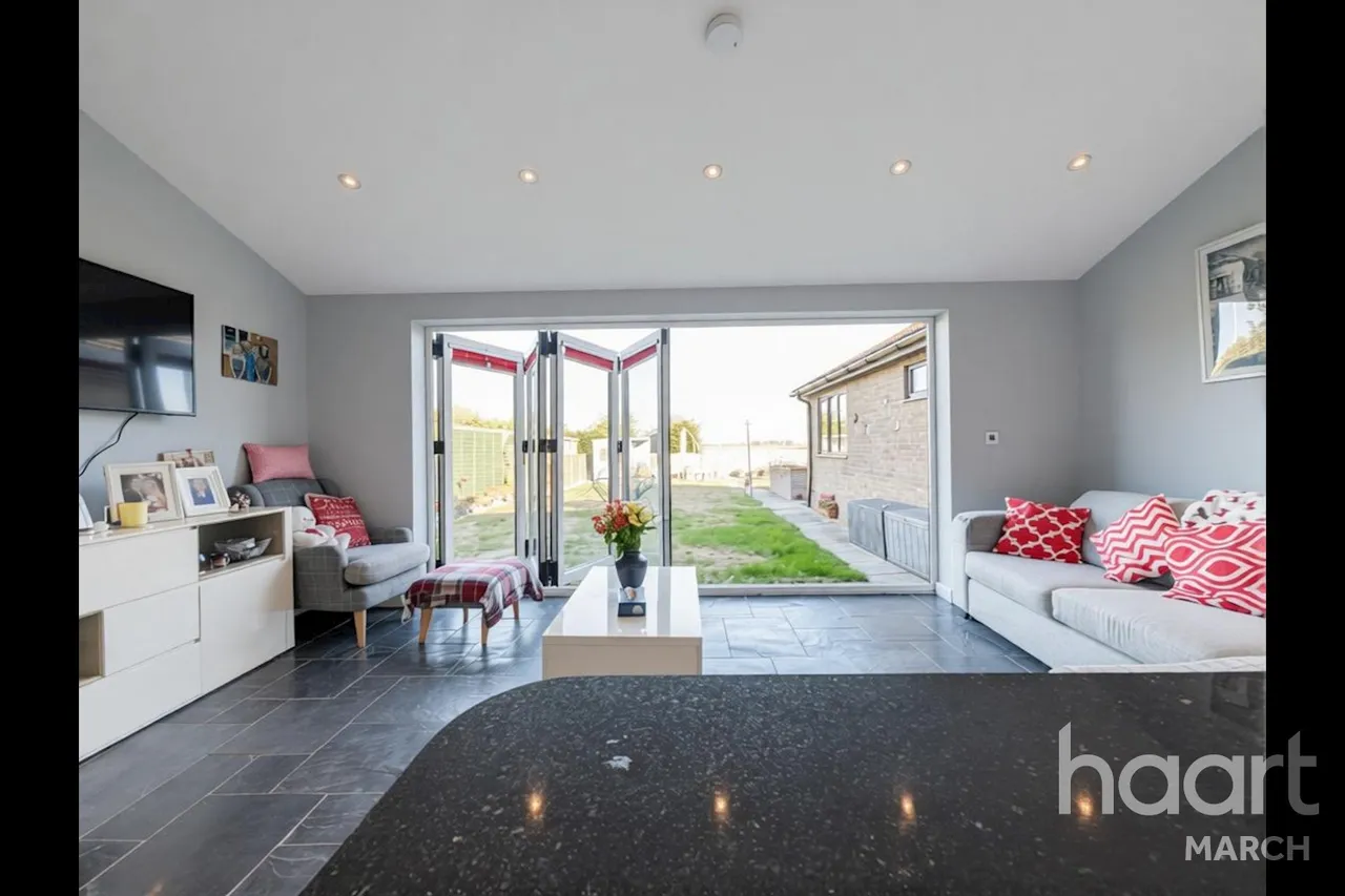 Herne Road, Ramsey St Mary's, PE26, photo 7