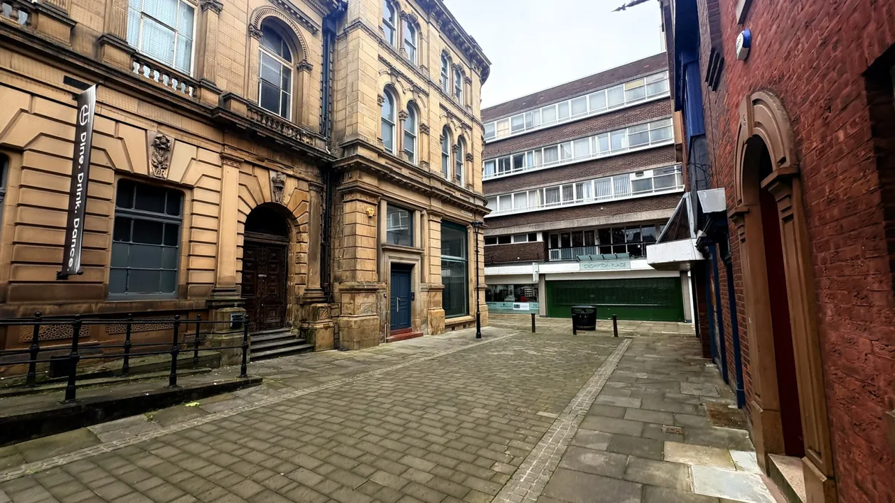 1 bed flat to rent — Exchange Building, Mawdsley Street, Bolton, Lancashire, bl1 1lf
