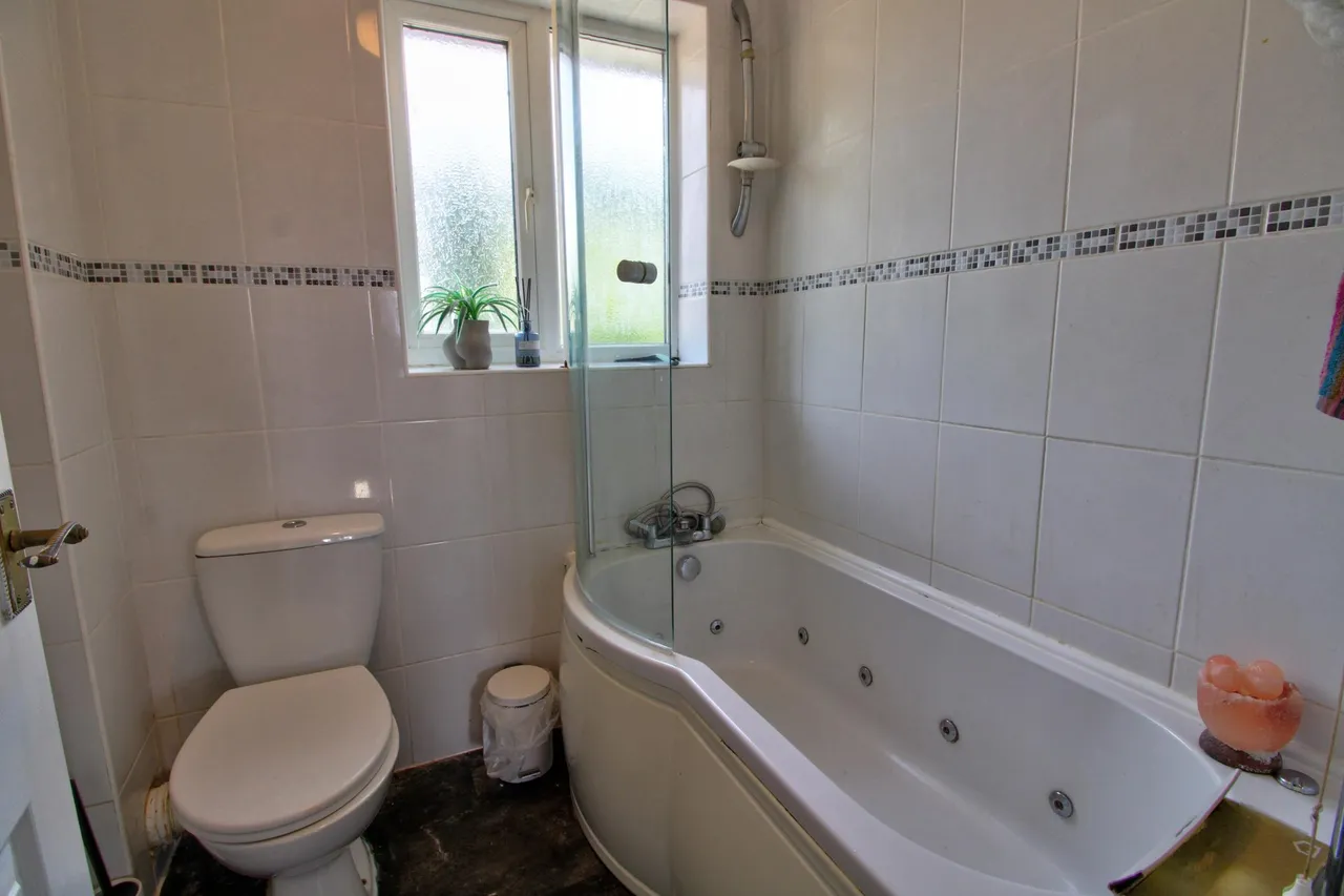 Flecker Close, Thatcham, RG18, photo 12