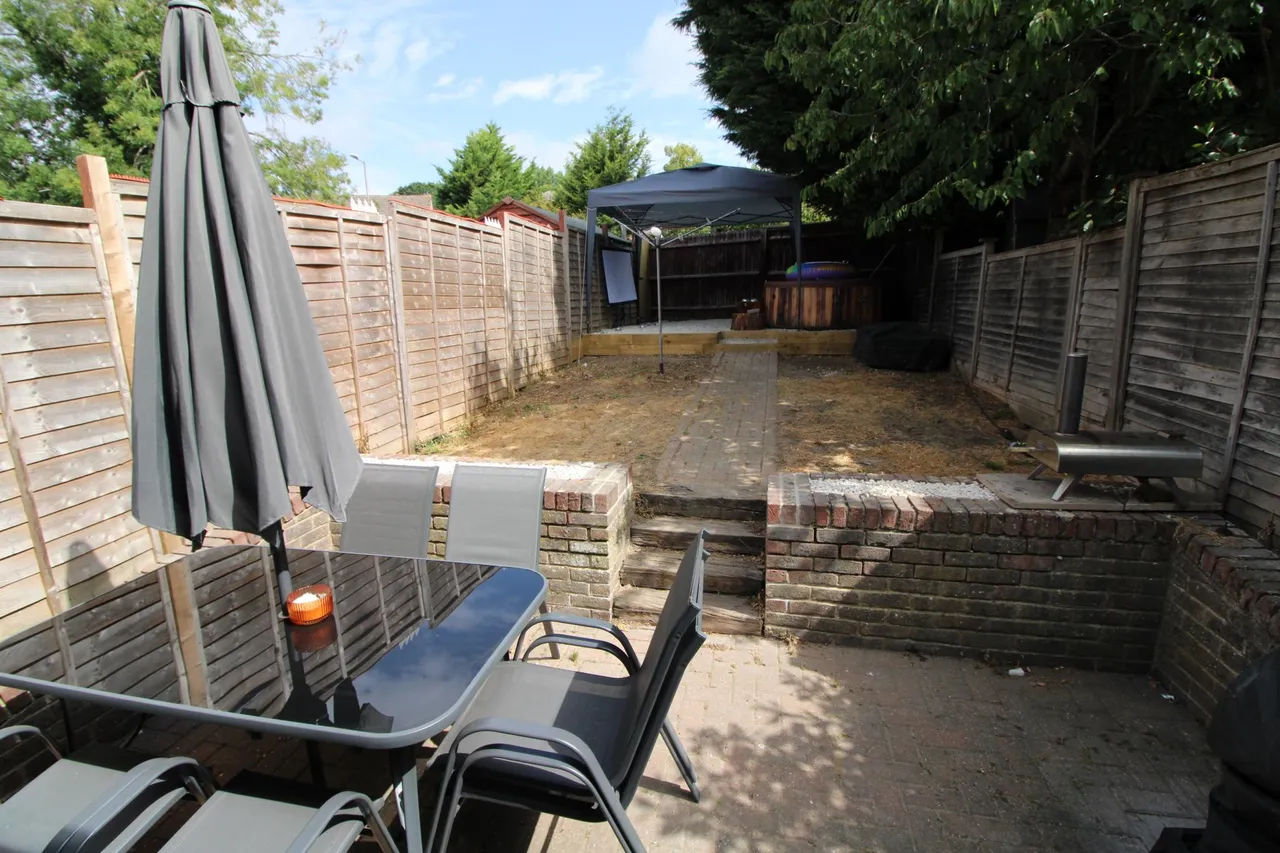 Flecker Close, Thatcham, RG18, photo 4