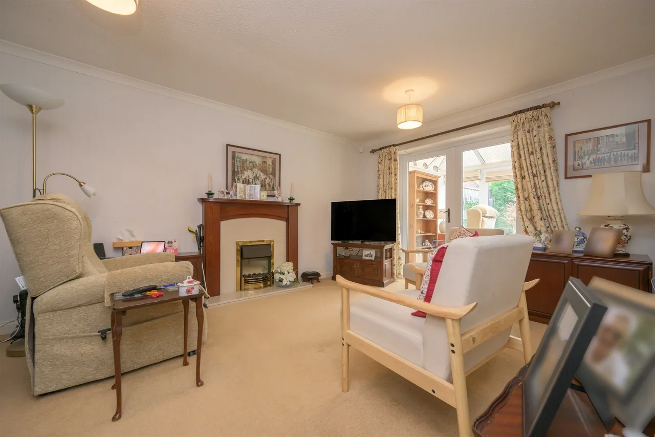 Baysdale Wigston, LE18, photo 2