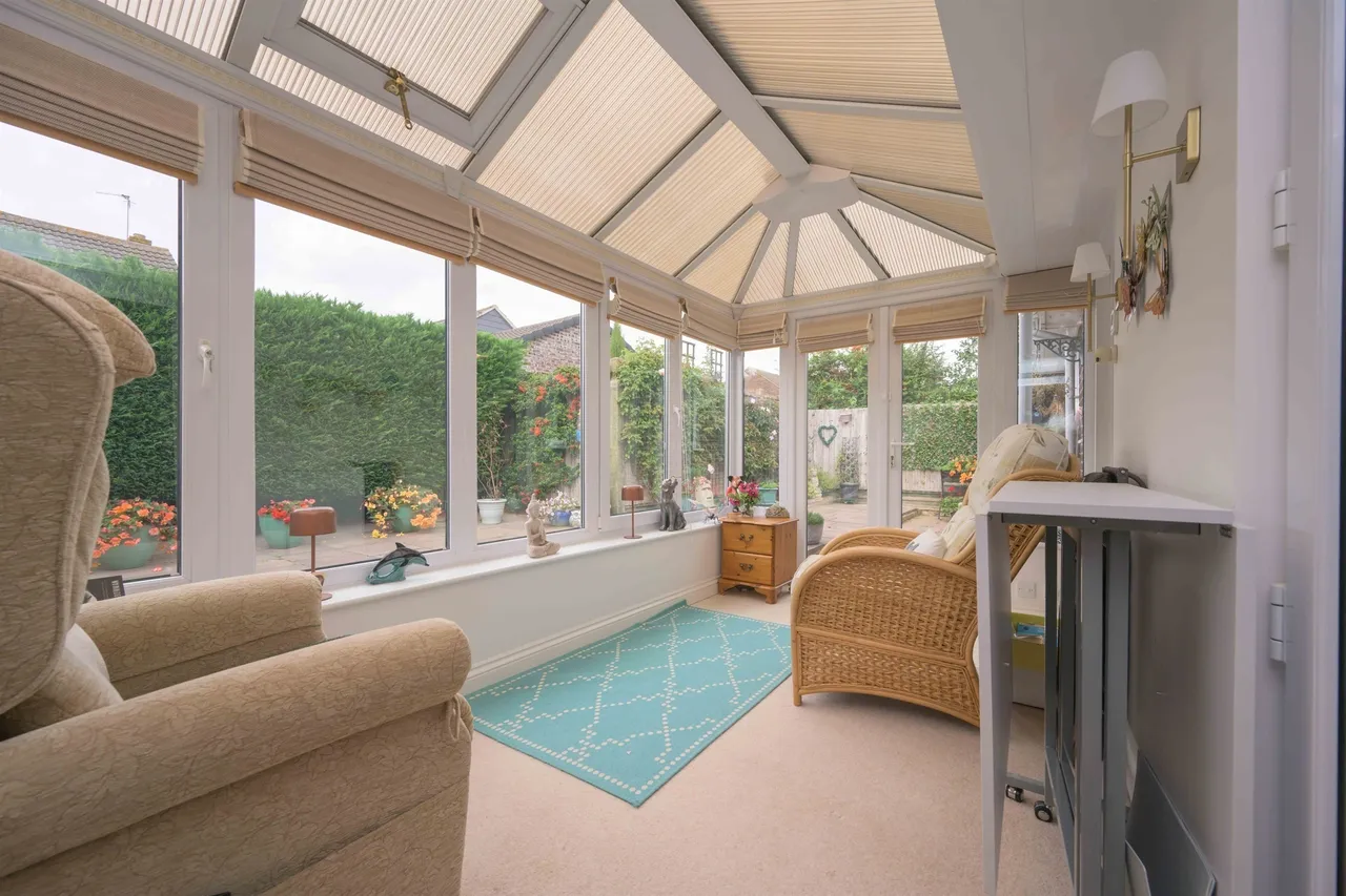 Baysdale Wigston, LE18, photo 4