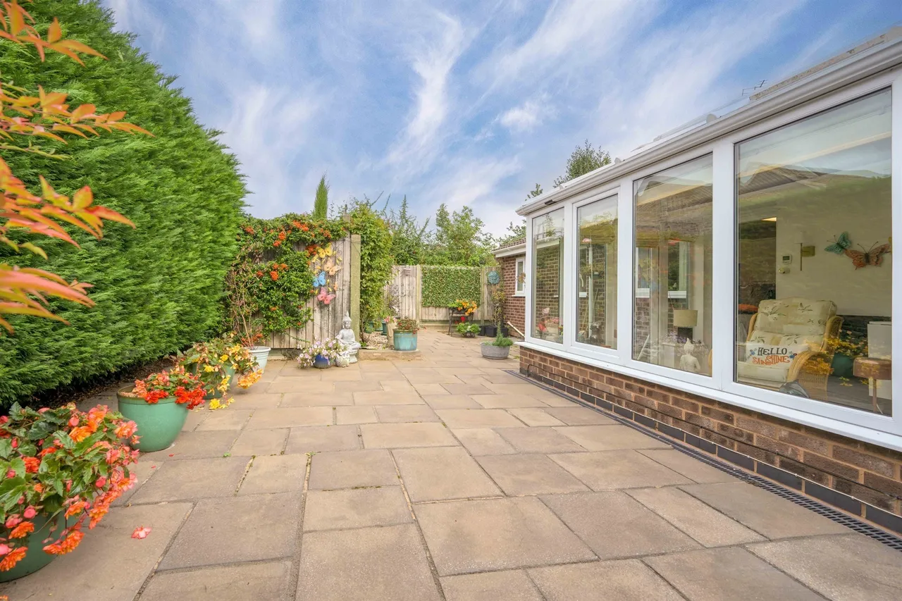 Baysdale Wigston, LE18, photo 9