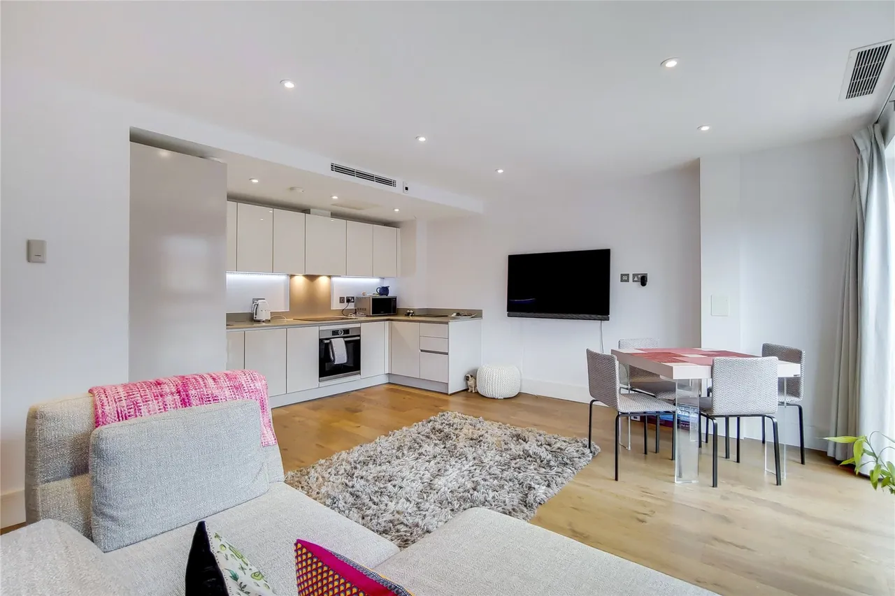 2 bed flat for sale, Camden High Street, London, NW1