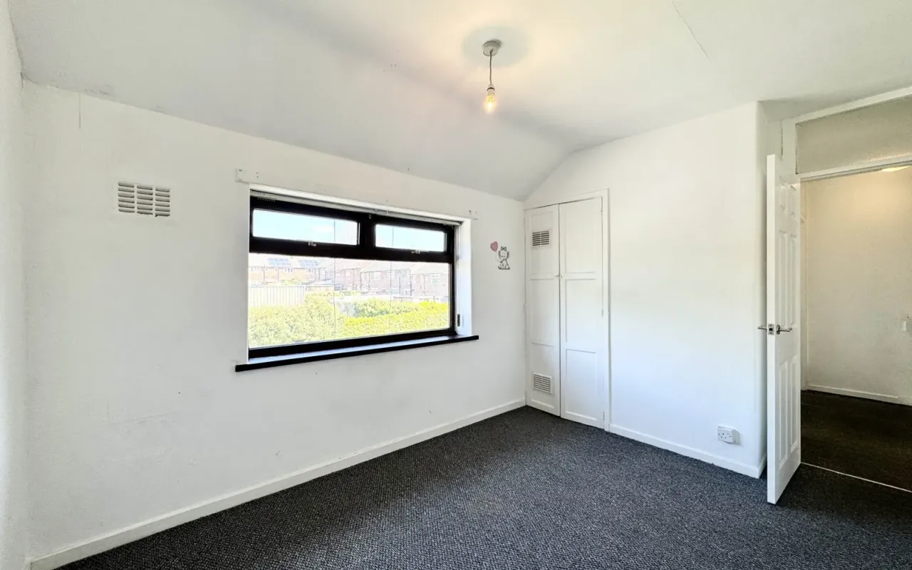 Bowness Avenue, St Helens, photo 13