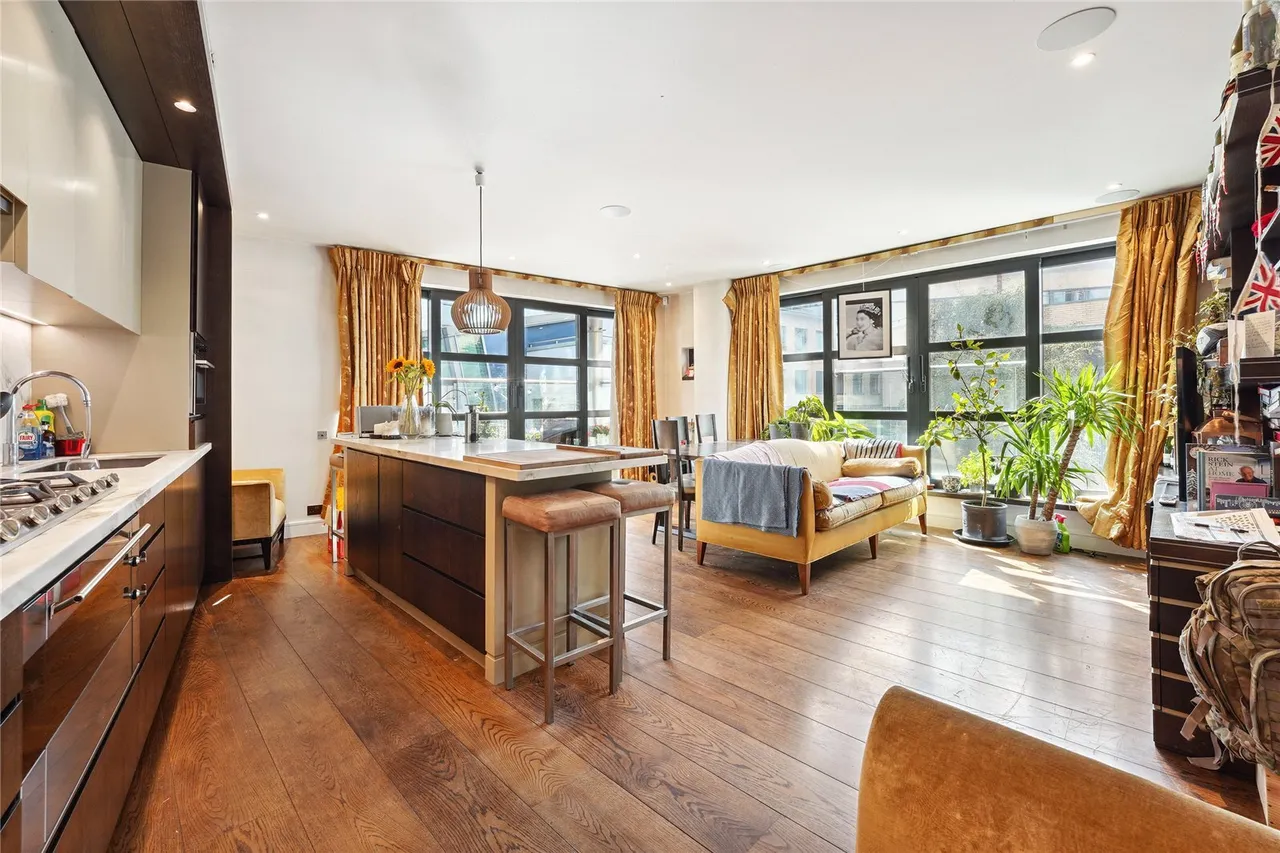 2 bed flat for sale, Wandsworth High Street, Wandsworth, SW18