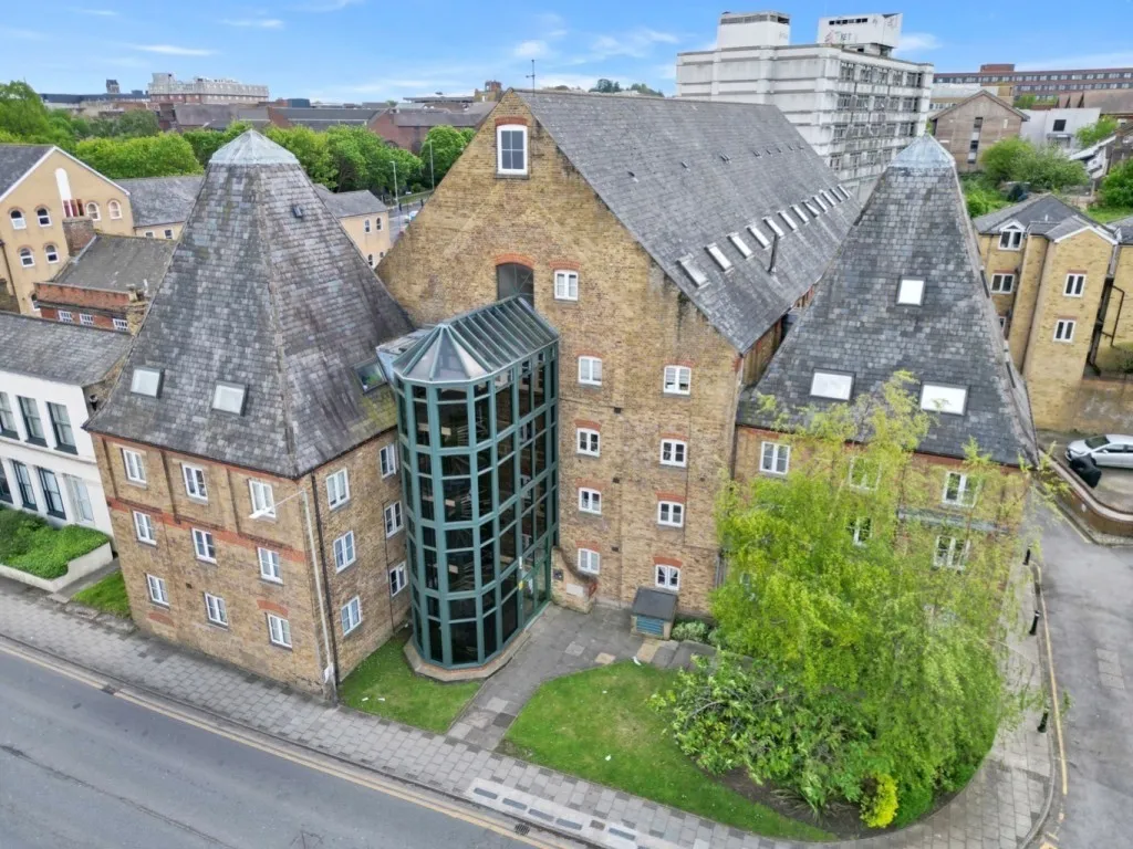 1 bed flat for sale, Clifton Road, Gravesend, DA11