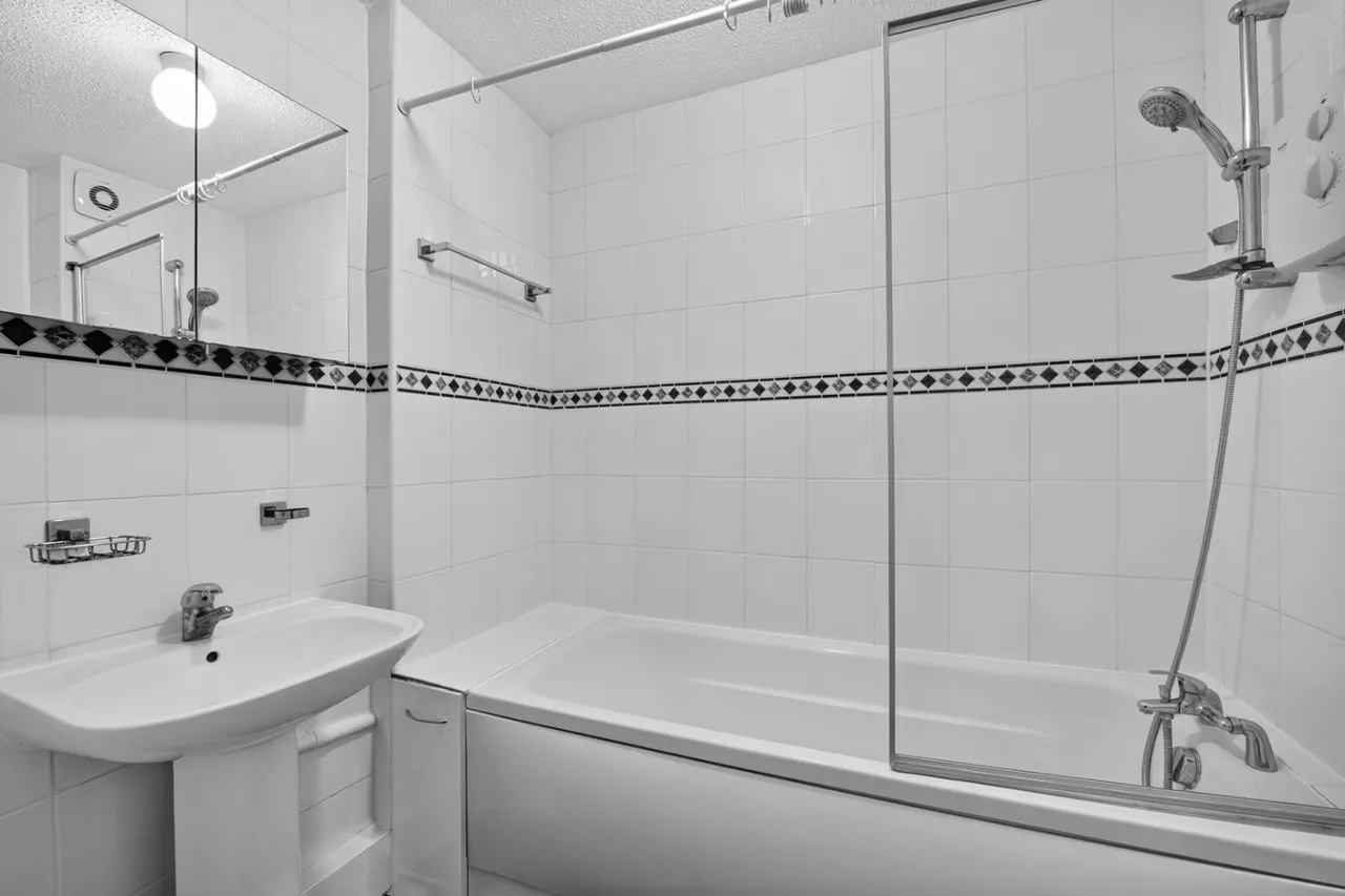 Ullathorne Road, London, SW16, photo 7