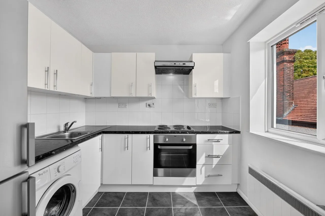 Ullathorne Road, London, SW16, photo 4