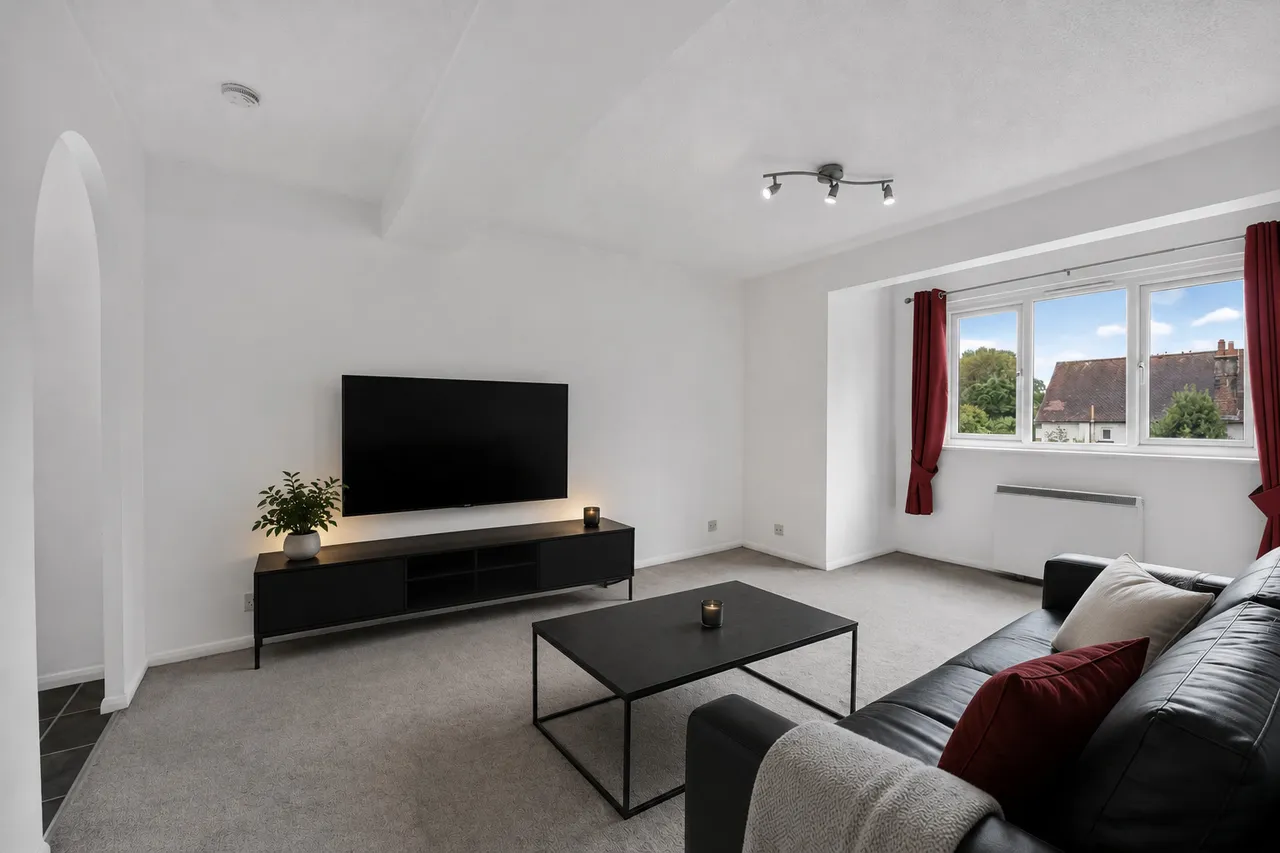 Ullathorne Road, London, SW16, photo 2