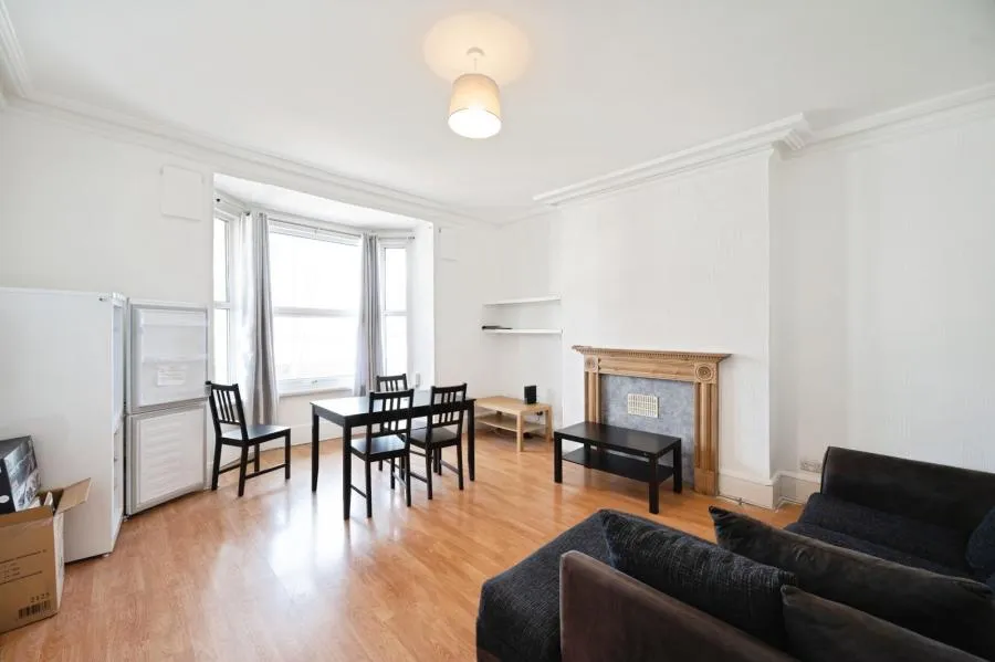 2 bed flat to rent, Shaftesbury Road, Southsea, PO5