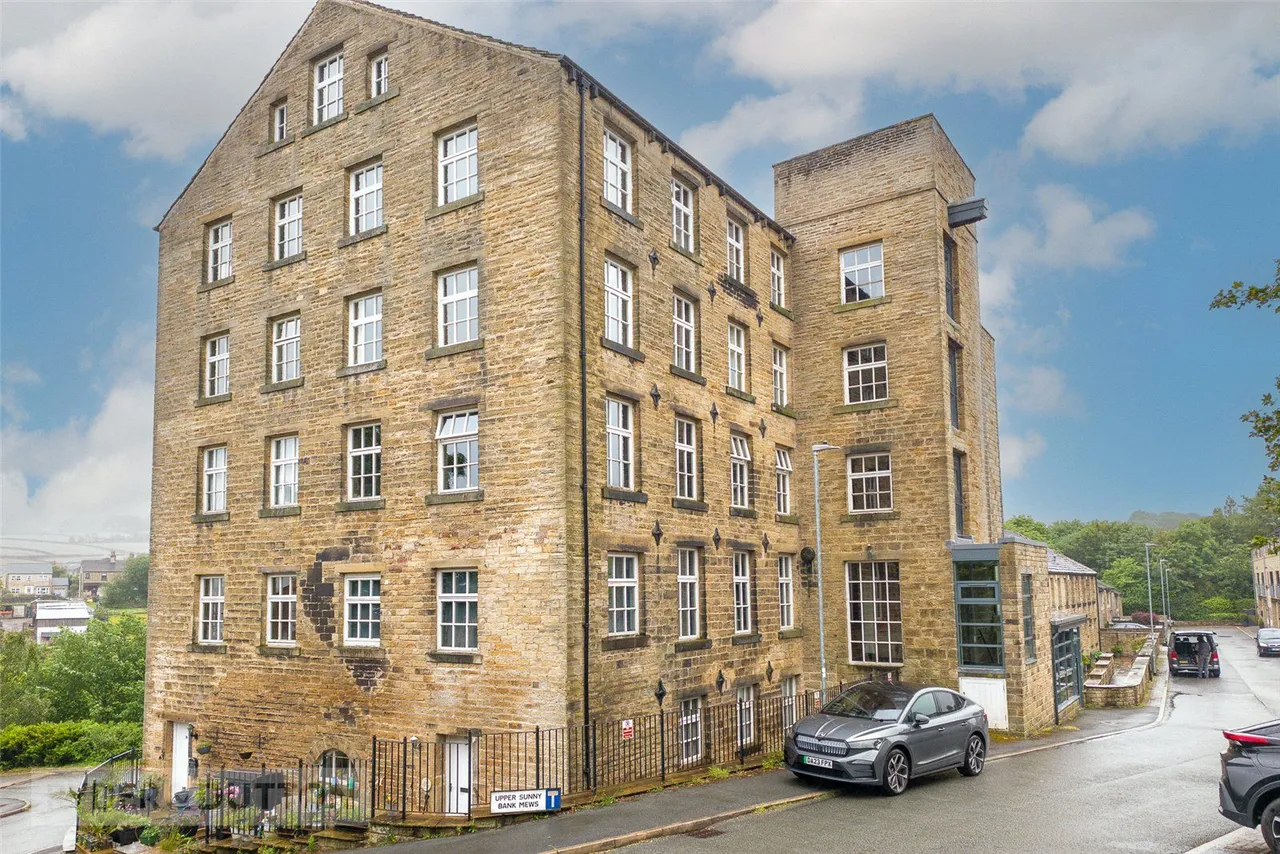 2 bed flat for sale, Upper Sunny Bank Mews, Meltham, HD9