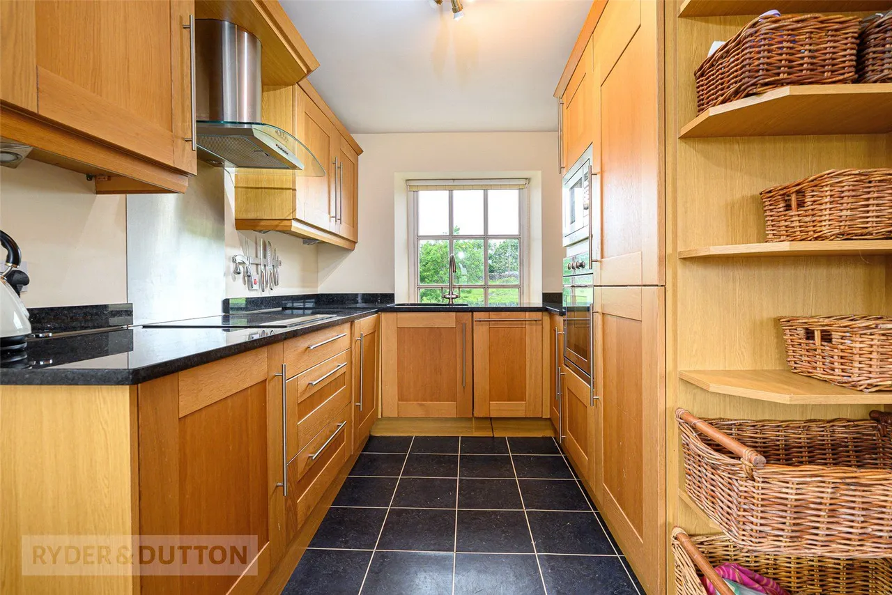 Upper Sunny Bank Mews, Meltham, HD9, photo 3