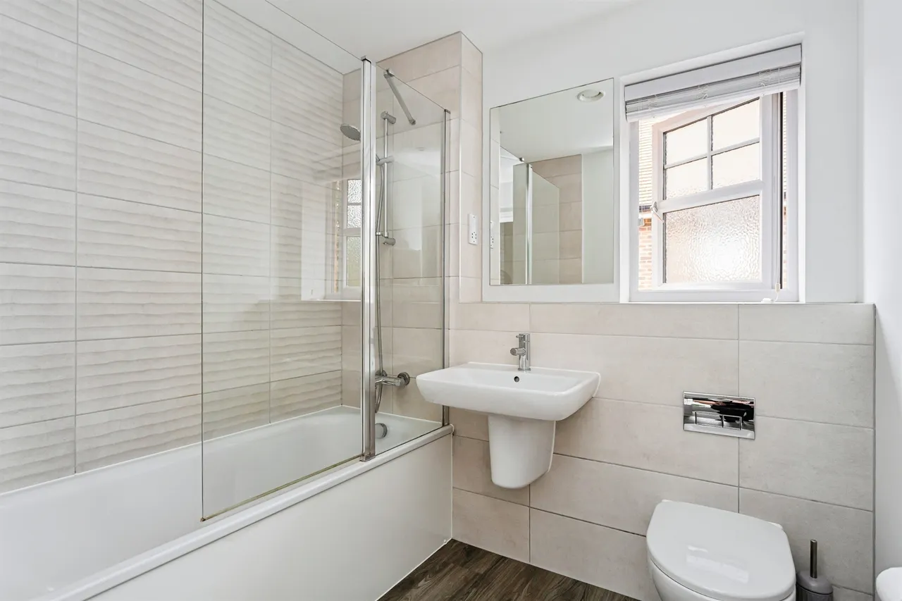 Mill Rose Way, Burgess Hill, RH15, photo 11