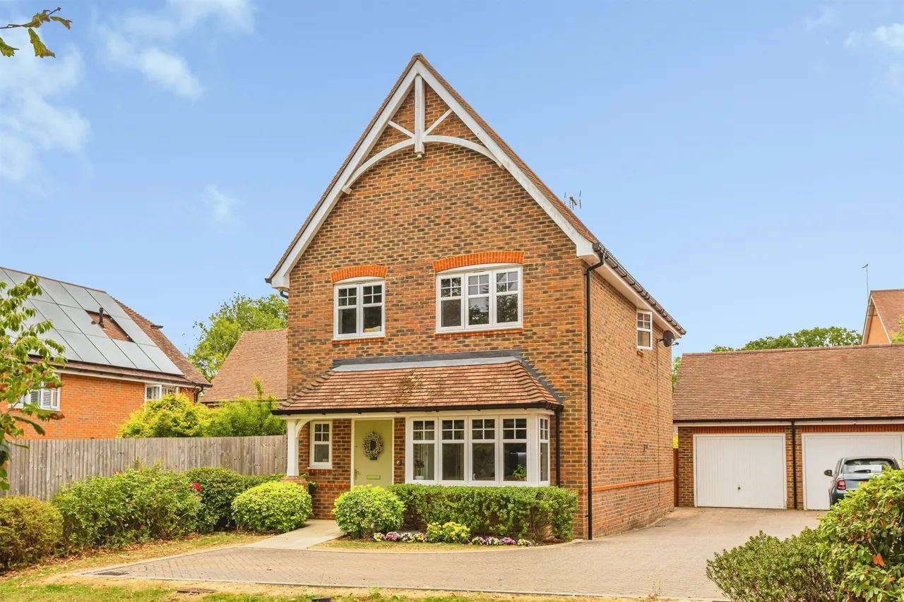 Mill Rose Way, Burgess Hill, RH15, photo 5