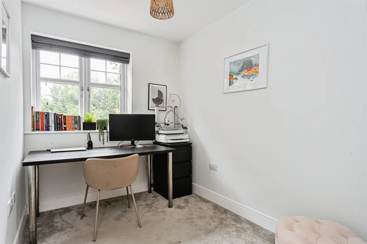 Mill Rose Way, Burgess Hill, RH15, photo 16
