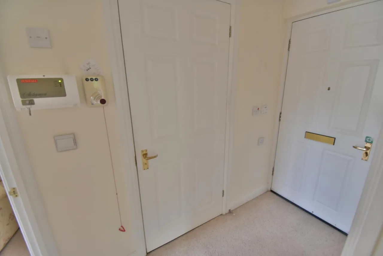 St Georges Court, BH22, photo 16