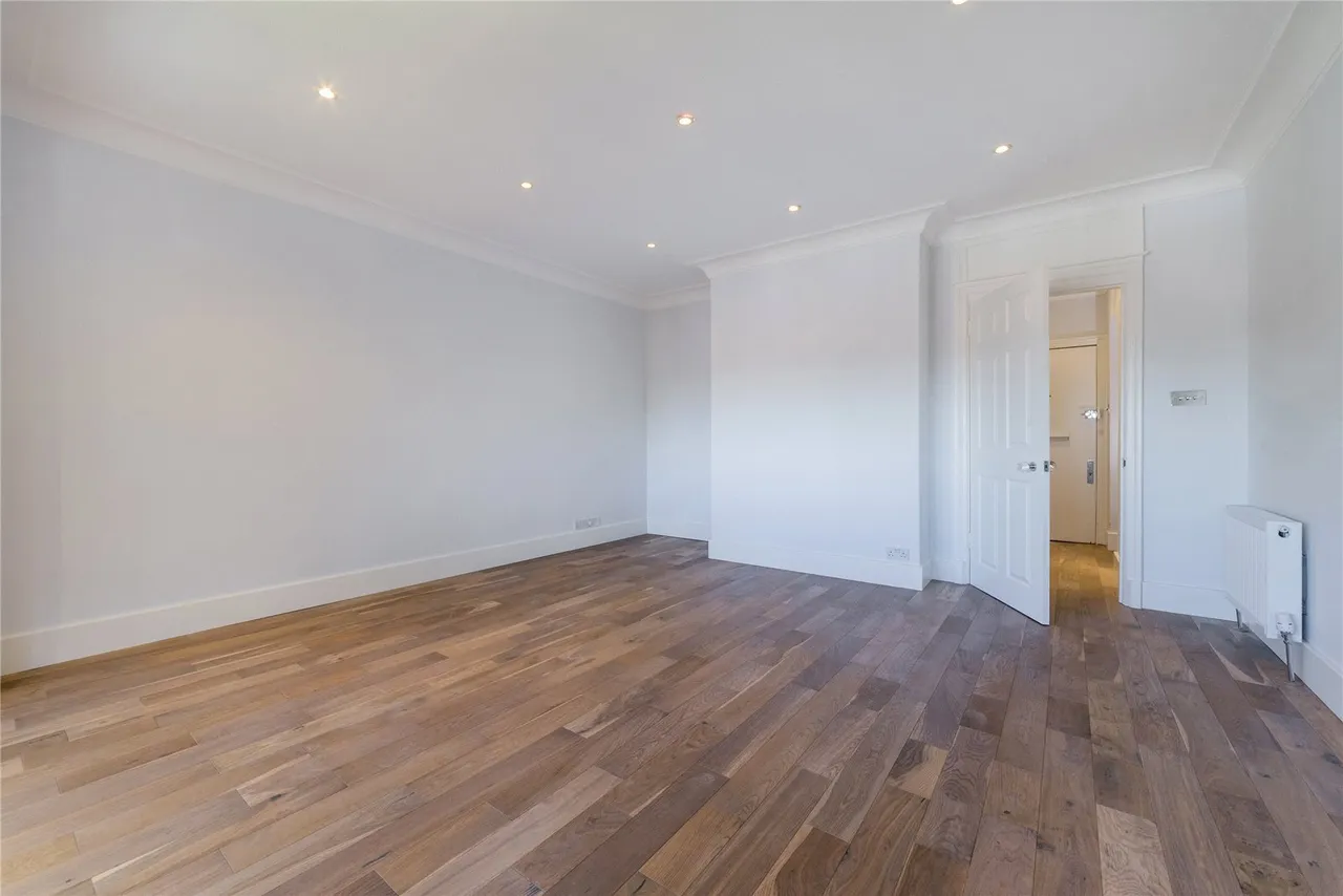 West Heath Road, London, NW3, photo 9