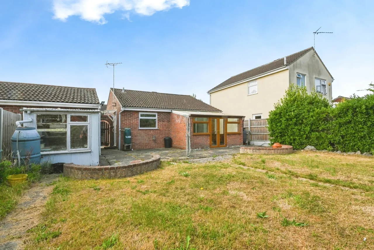 2 bed house for sale — Marion Avenue, Clacton-on-Sea, Essex, CO15