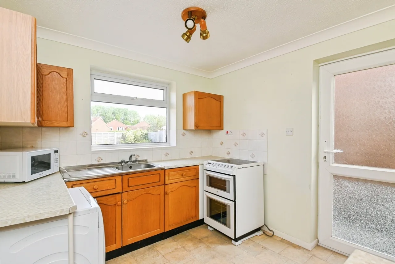 Marion Avenue, Clacton-on-Sea, Essex, CO15, photo 4