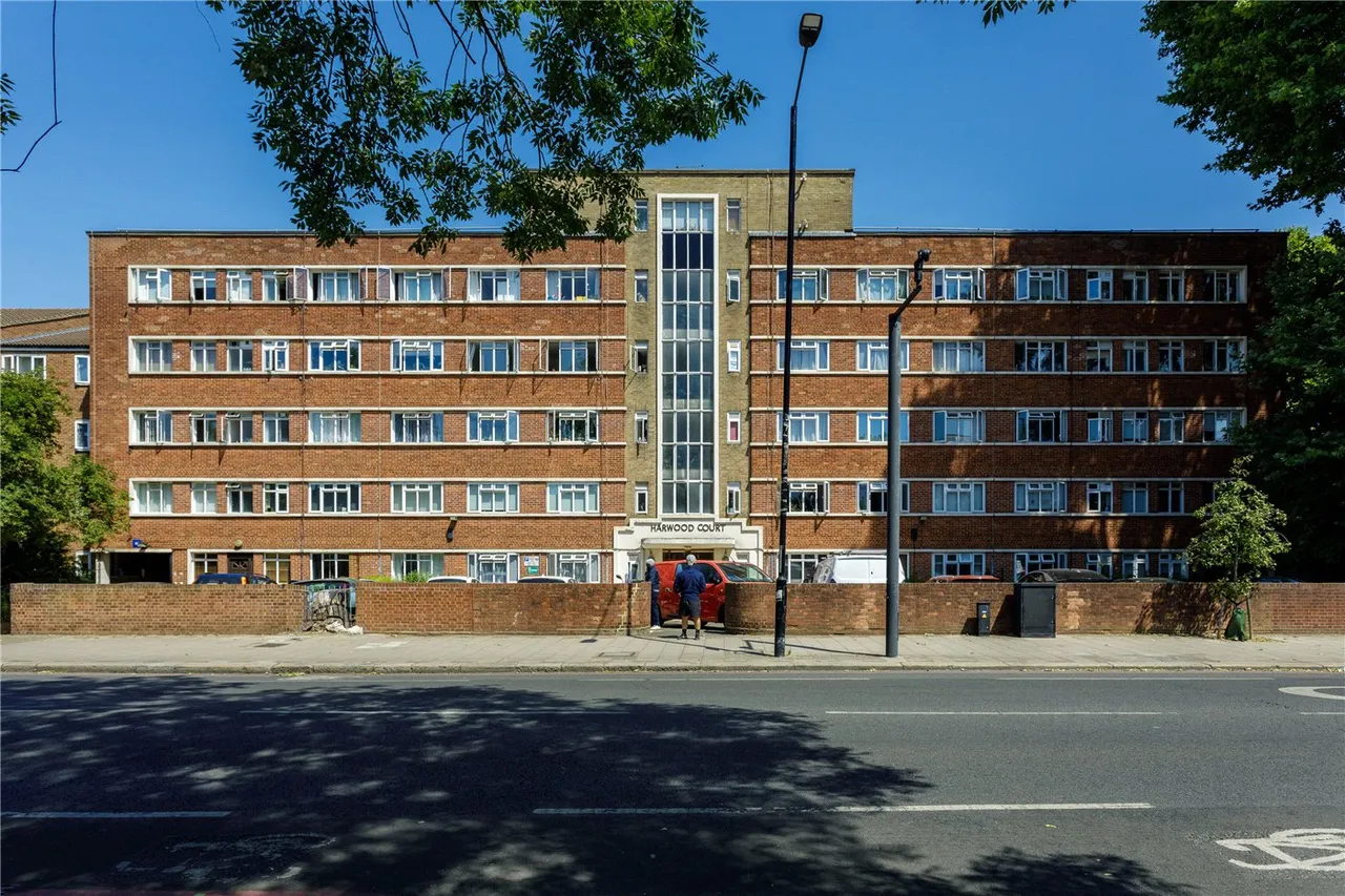 Upper Richmond Road, London, SW15, photo 7