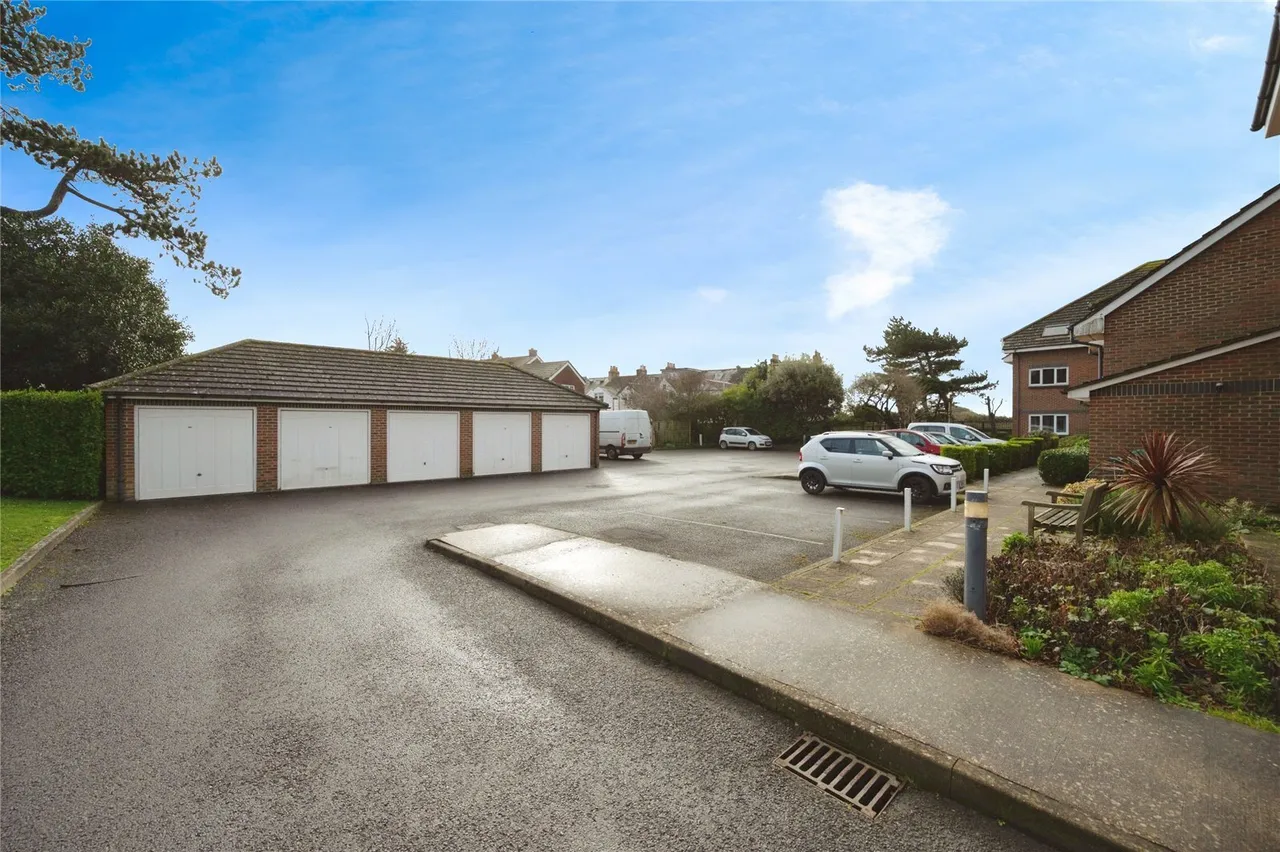 Sea Front, Hayling Island, PO11, photo 14