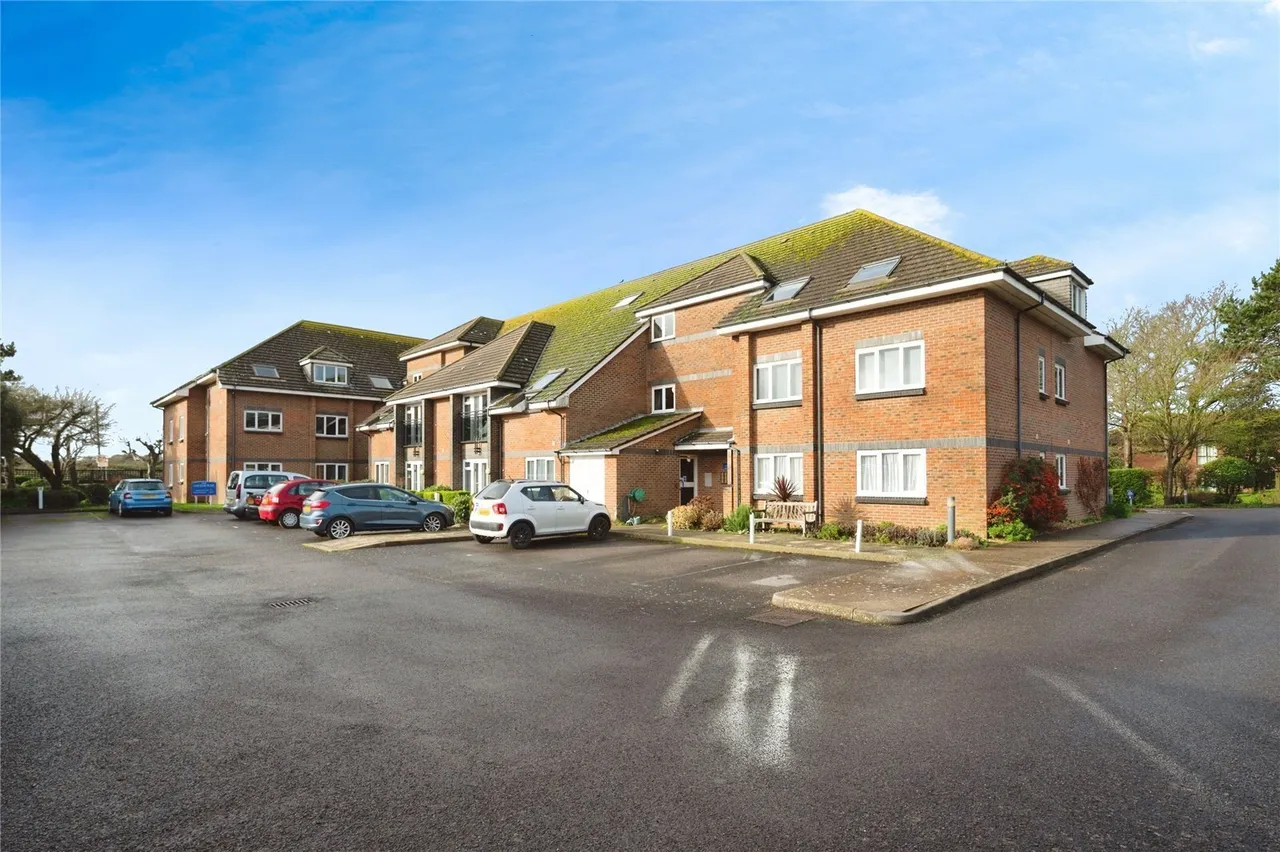Sea Front, Hayling Island, PO11, photo 12
