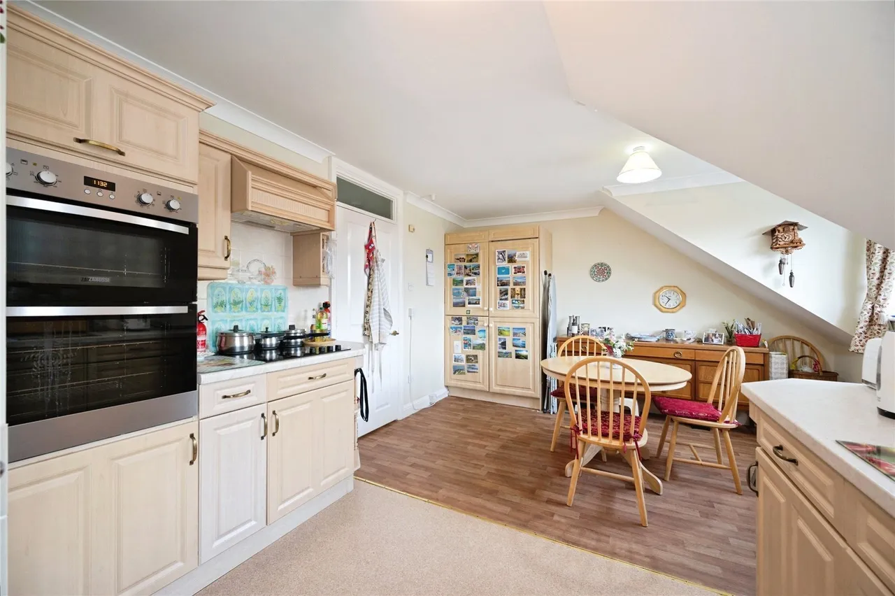 Sea Front, Hayling Island, PO11, photo 17