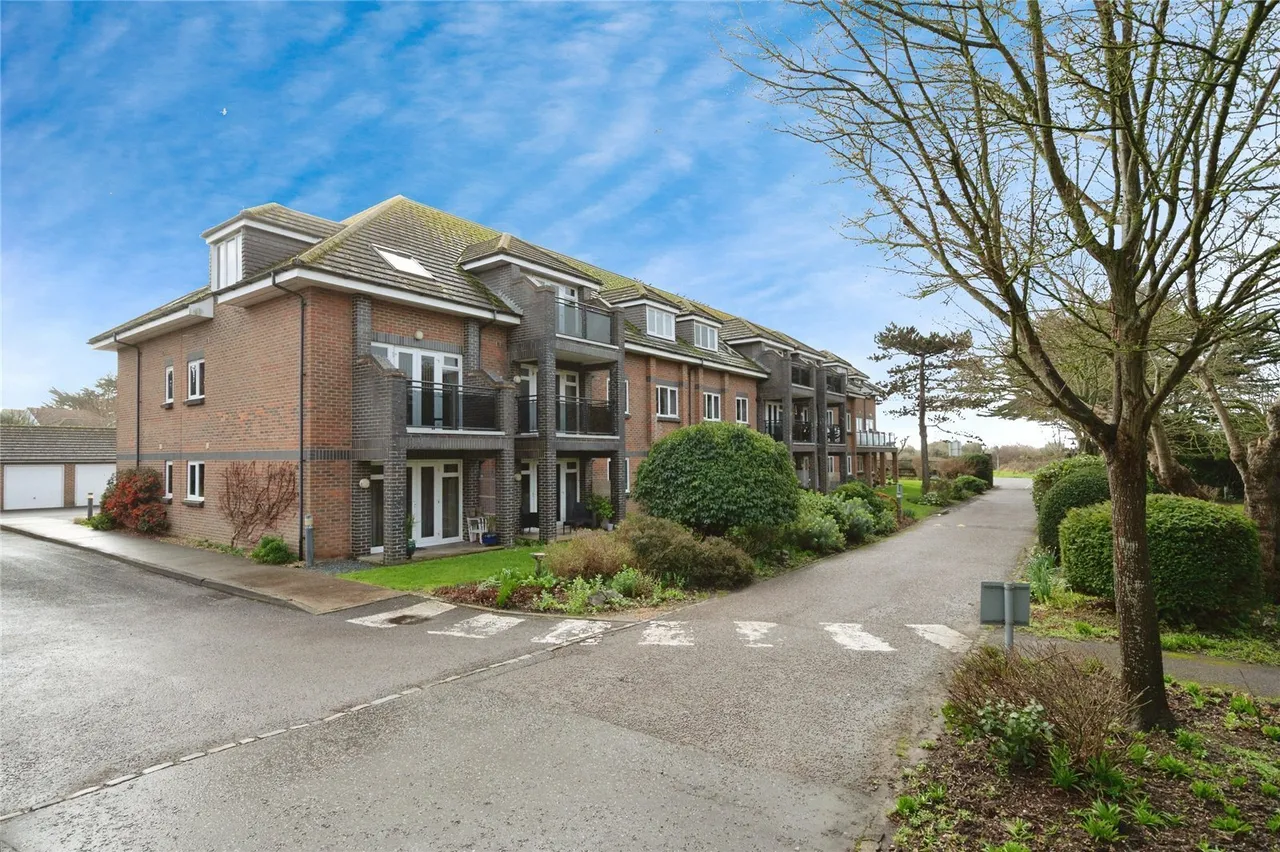 Sea Front, Hayling Island, PO11, photo 23