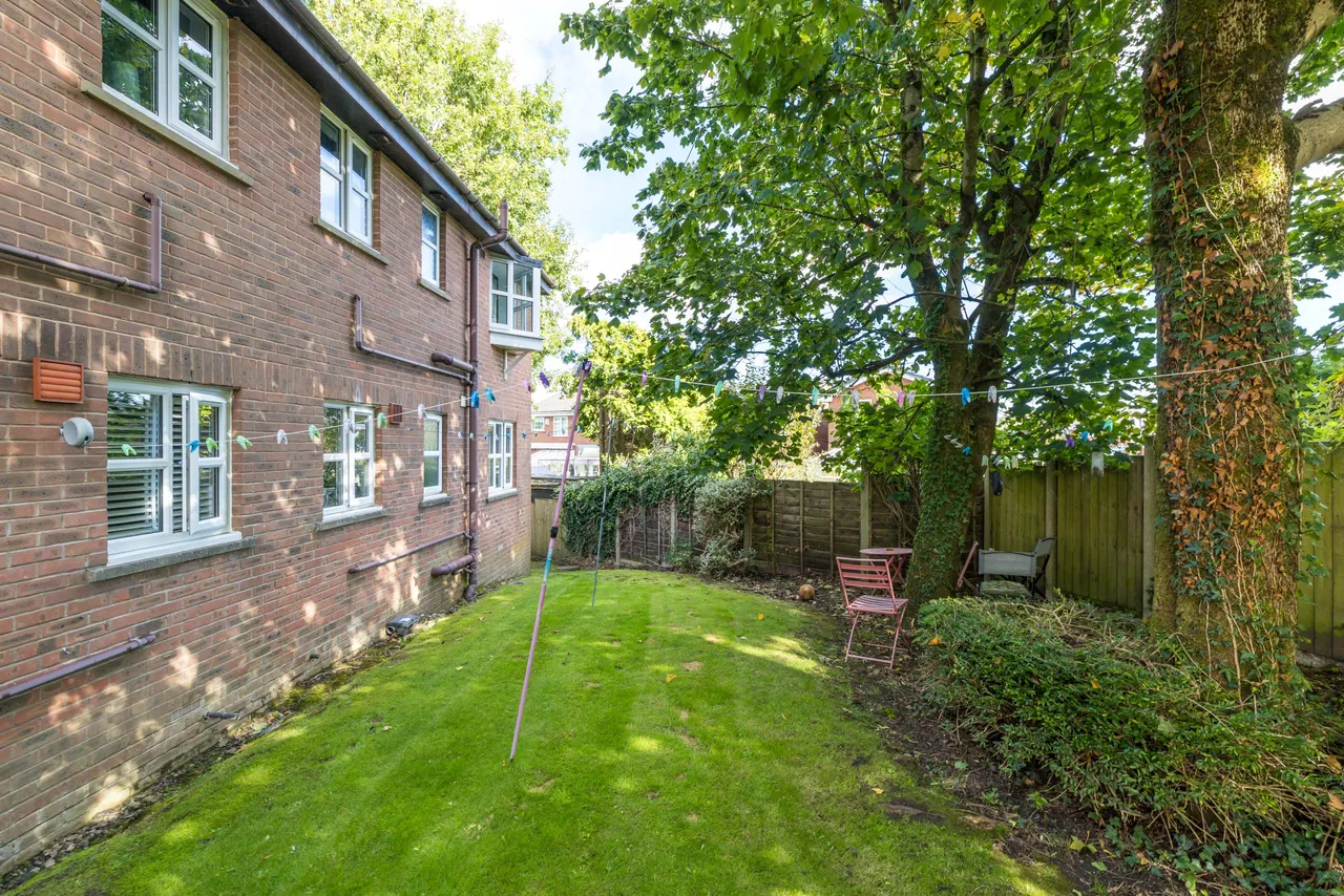 St. James Court, Standish, WN6, photo 7